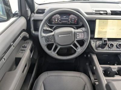 2026 Land Rover Defender 110 — photo 14 view