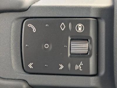 2026 Land Rover Defender 110 — photo 21 view