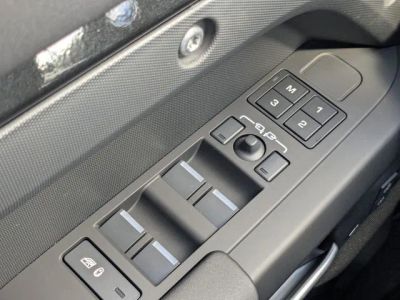 2026 Land Rover Defender 110 — photo 20 view