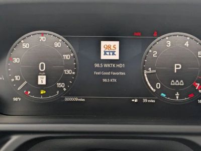 2026 Land Rover Defender 110 — photo 23 view