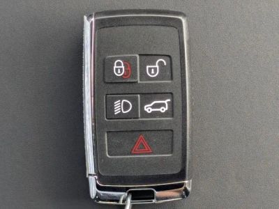 2026 Land Rover Defender 110 — photo 25 view
