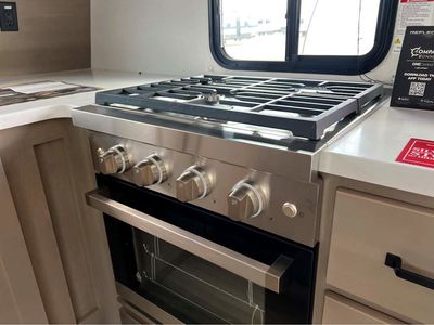 2026 Grand Reflection Travel Trailer - Photo 10