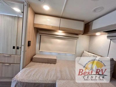 2027 Thor Motor Coach Vegas - Photo 44