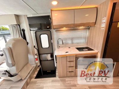 2027 Thor Motor Coach Vegas - Photo 22