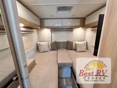2027 Thor Motor Coach Vegas - Photo 38