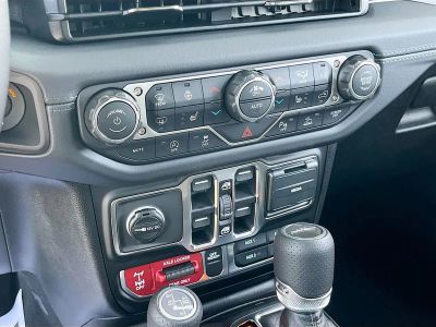 2026 Jeep Gladiator — photo 14 view