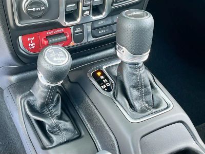2026 Jeep Gladiator — photo 15 view