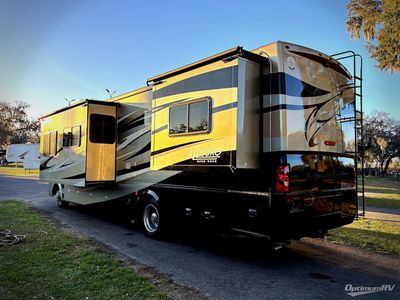 2012 Tiffin Allegro - Photo 2
