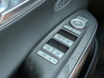2025 Genesis GV70 — photo 24 view