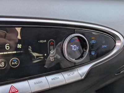 2025 Genesis GV70 — photo 34 view