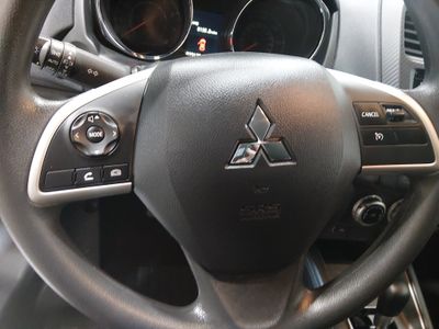 2024 Mitsubishi Outlander Sport — photo 12 view