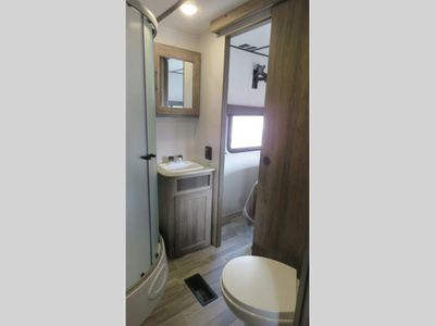 2021 CrossRoads RV Zinger - Photo 10