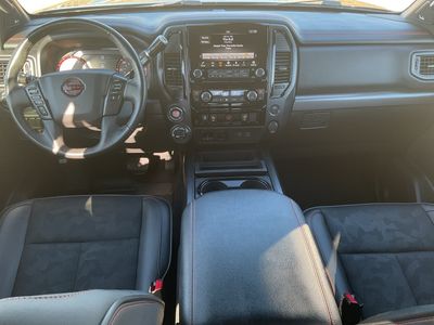 2023 Nissan Titan — photo 7 view