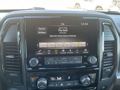 2023 Nissan Titan — photo 13 view