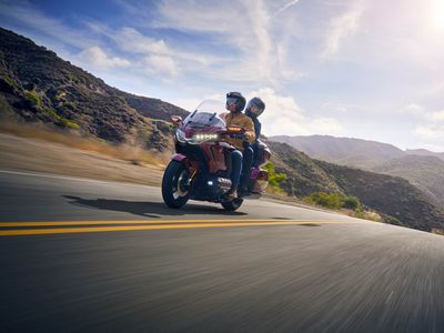 2025 Honda Gold Wing Tour 50th Anniversary - Photo 16