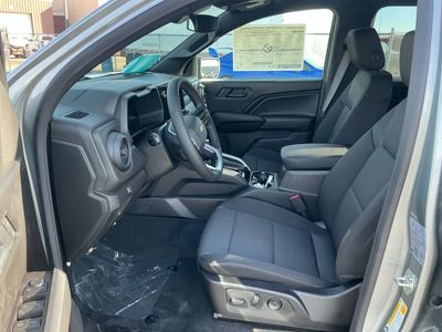 2026 Chevrolet Colorado — photo 10 view