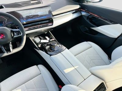 2026 BMW 5 Series — photo 18 view