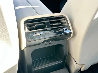 2026 BMW 5 Series — photo 20 view