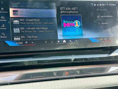2026 BMW 5 Series — photo 12 view