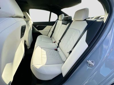 2026 BMW 5 Series — photo 19 view
