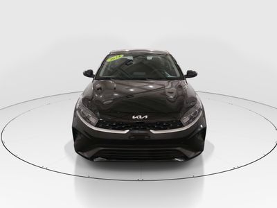 2024 Kia Forte - Photo 2