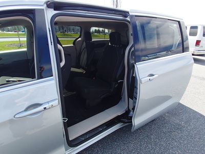 2024 Chrysler Voyager - Photo 19