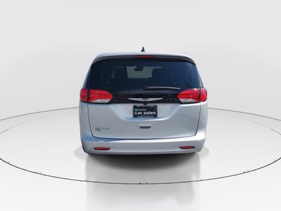2024 Chrysler Voyager - Photo 6