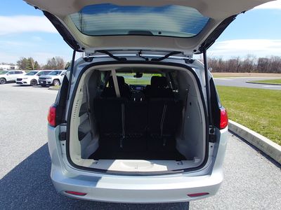 2024 Chrysler Voyager - Photo 11