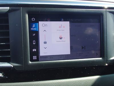 2024 Chrysler Voyager - Photo 18