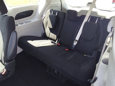 2024 Chrysler Voyager - Photo 17