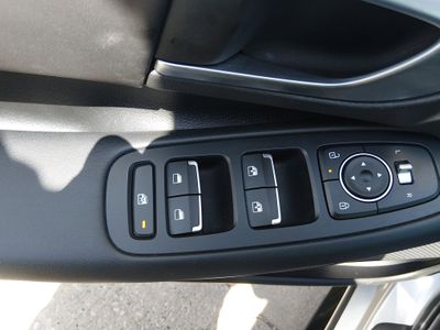 2025 Hyundai Sonata - Photo 12