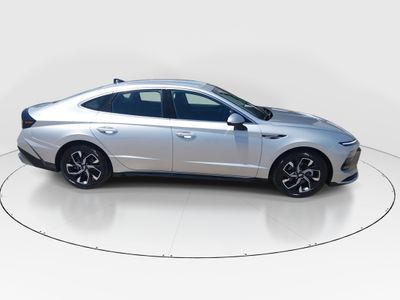 2025 Hyundai Sonata - Photo 8