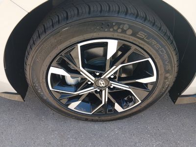 2025 Hyundai Sonata - Photo 10