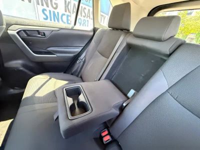 2020 Toyota RAV4 - Photo 30