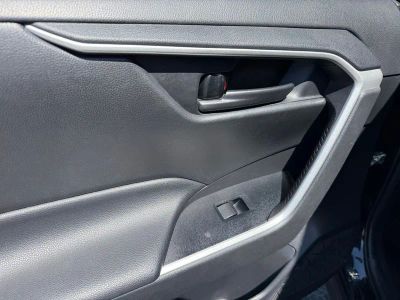 2020 Toyota RAV4 - Photo 32