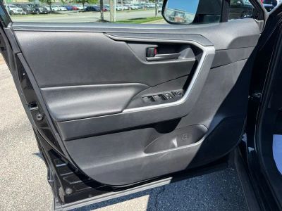 2020 Toyota RAV4 - Photo 16
