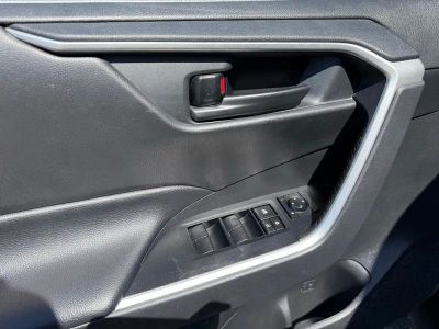 2020 Toyota RAV4 - Photo 17