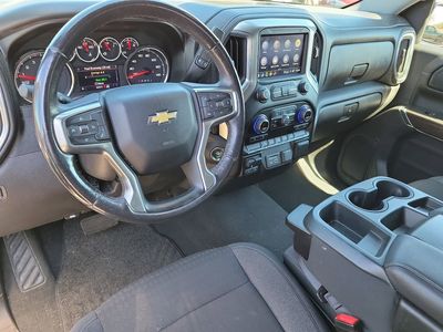 2021 Chevrolet Silverado 1500 - Photo 2
