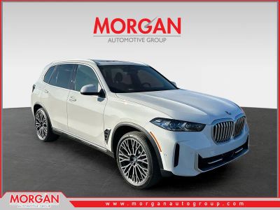 2026 BMW X5 sDrive40i in White — front three-quarter view