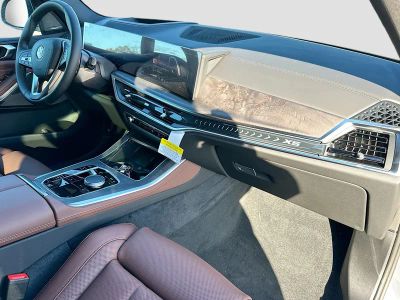 2026 BMW X5 — photo 24 view