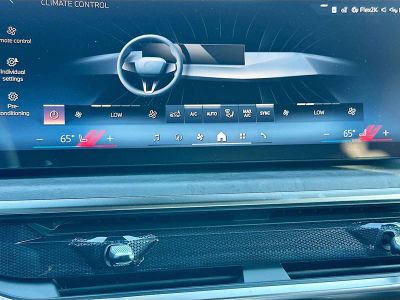 2026 BMW X5 — photo 13 view