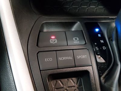 2024 Toyota RAV4 - Photo 17