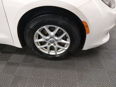 2022 Chrysler Voyager - Photo 10