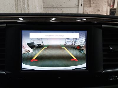 2022 Chrysler Voyager - Photo 16