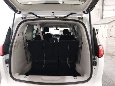2022 Chrysler Voyager - Photo 11