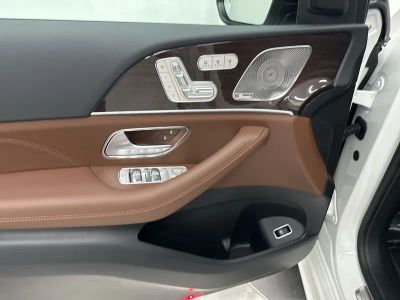 2026 Mercedes-Benz GLS - Photo 11