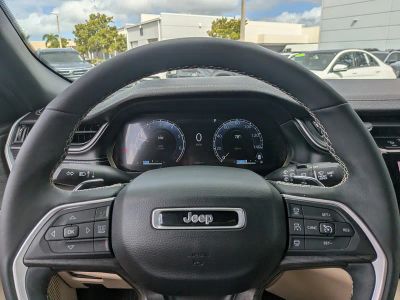 2025 Jeep Grand Cherokee — photo 28 view