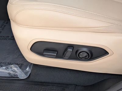 2025 Jeep Grand Cherokee — photo 23 view