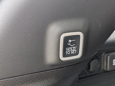 2025 Jeep Grand Cherokee — photo 15 view