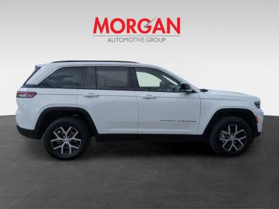 2025 Jeep Grand Cherokee — rear three-quarter view